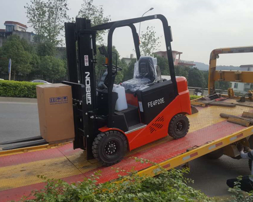 福(fu)州叉車(che)